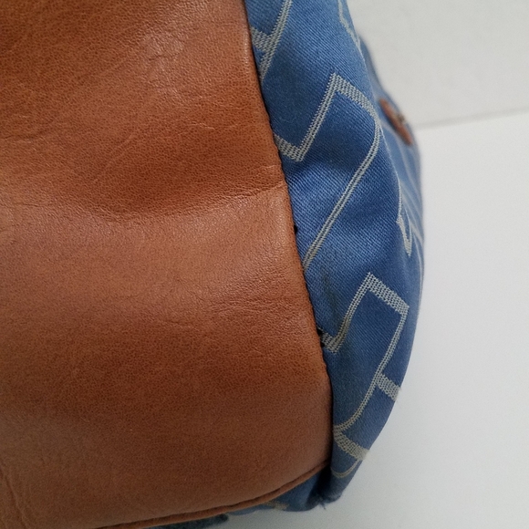 $10 Tommy Hilfiger American Classics Handbag - Picture 11 of 16